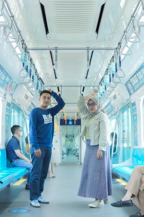 Foto sampul undangan Savira & Reza