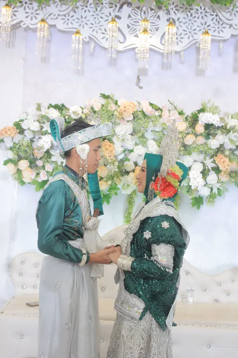 Foto sampul undangan Nurfadillah Syam & Hyar Alqadri