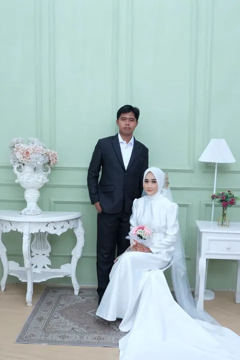 Foto sampul undangan Sirli & Husairi