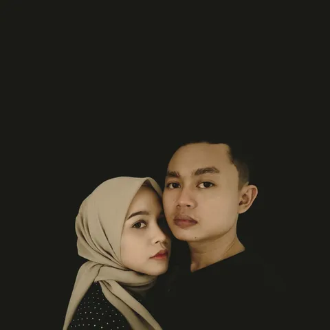 Foto sampul undangan Ratrynda Ulfa & Eko Dwi Handoko