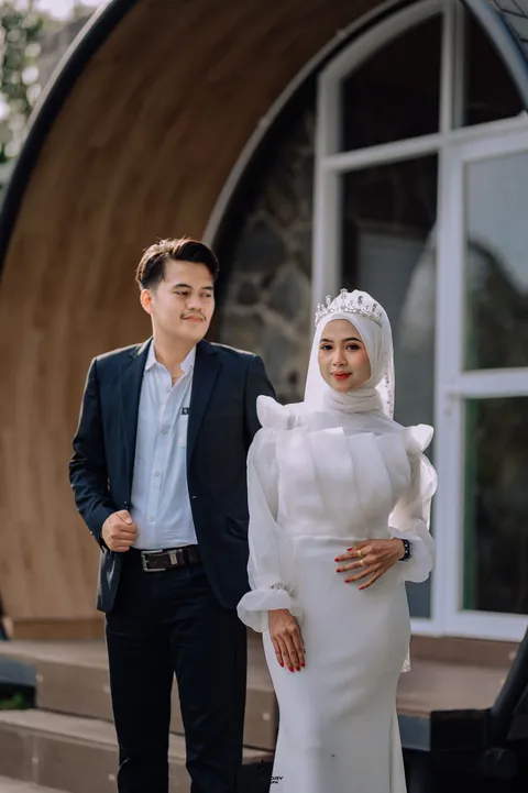 Foto sampul undangan Nia & Joni