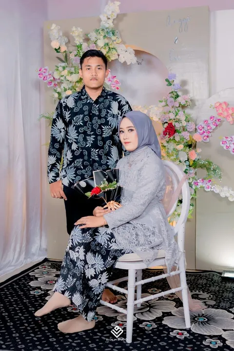 Foto sampul undangan Dwi Asi Yuliati & Anggi Hermawan