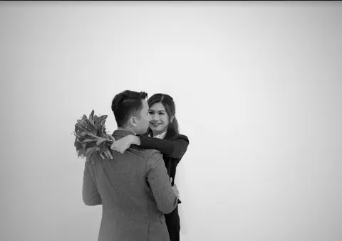 Foto sampul undangan Uly & Chris