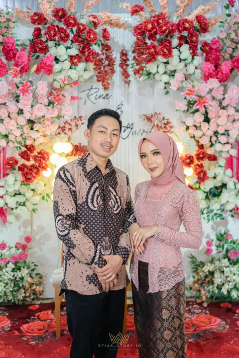 Foto sampul undangan Yusril & Rina