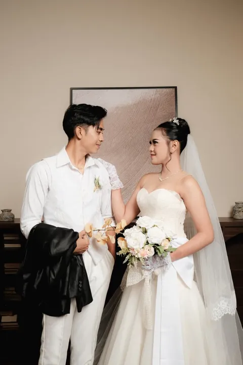 Foto sampul undangan Shilfia & Akmal