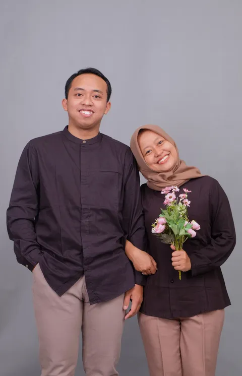 Foto sampul undangan Rio & Azizah