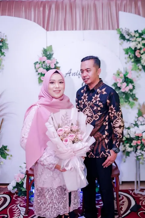 Foto sampul undangan Lastri & Anif Muawan