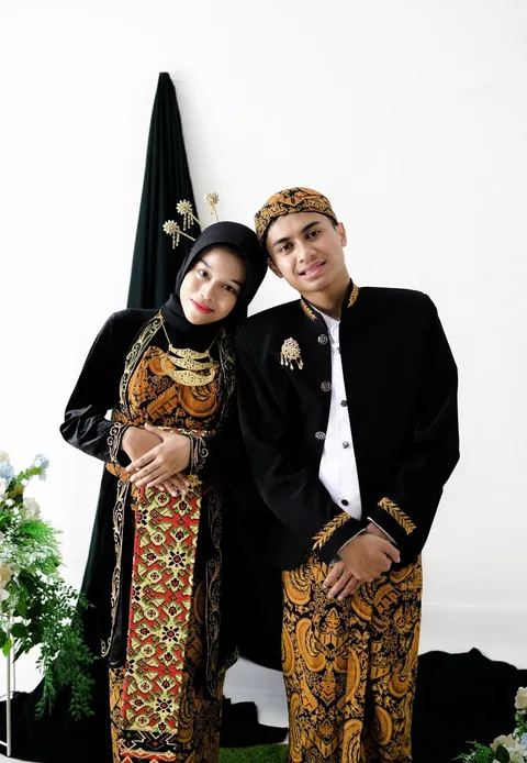 Foto sampul undangan Anggi & Ridwan