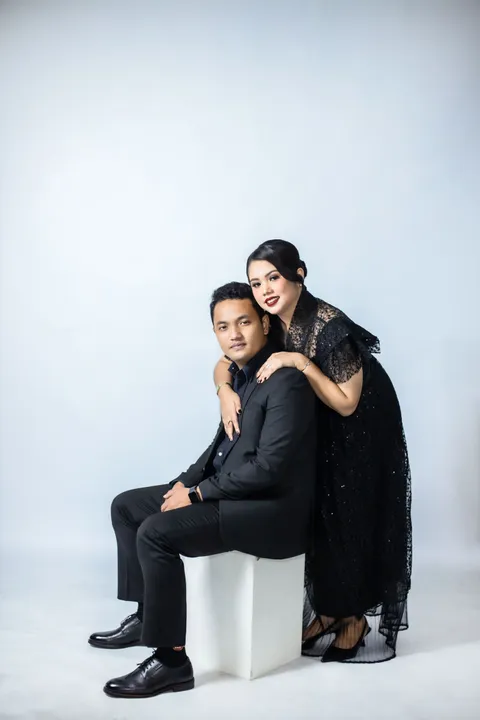 Foto sampul undangan Hobas & Todung