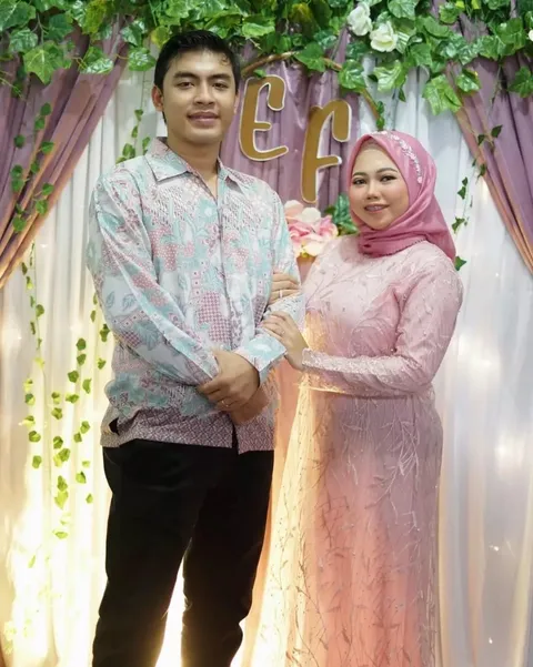 Foto sampul undangan Erdy & Eby