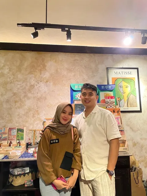 Foto sampul undangan Rizya Pahlevi Zakaria & Riris Purwandari