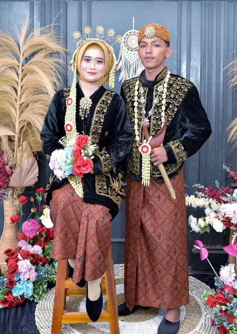 Foto sampul undangan Riki & Una
