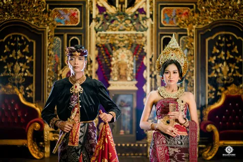 Foto sampul undangan Desak Manik & Dewa Angga