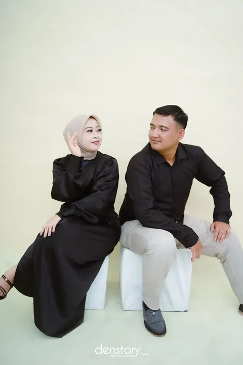 Foto sampul undangan Wedding & My