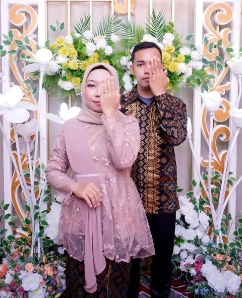 Foto sampul undangan Irna & Zul
