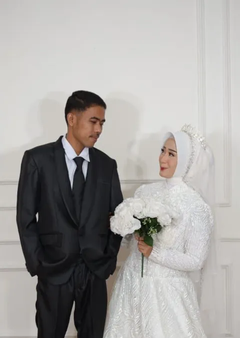 Foto sampul undangan Anis Fansuri & Ratih
