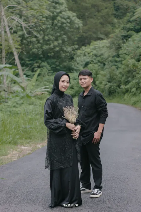 Foto sampul undangan Amir & Linda