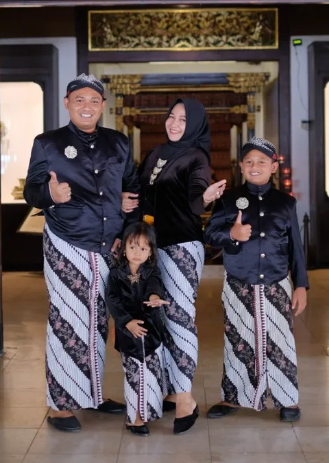 Foto sampul undangan Khitan