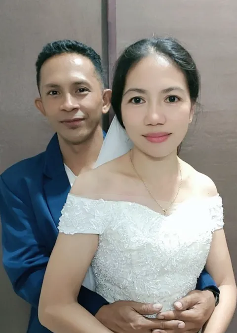 Foto sampul undangan Hesli & Matius