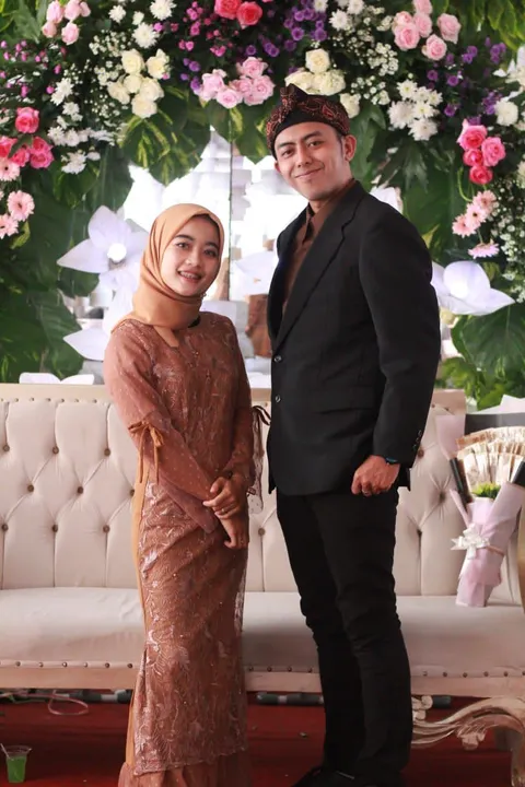 Foto sampul undangan Faishal & Amel