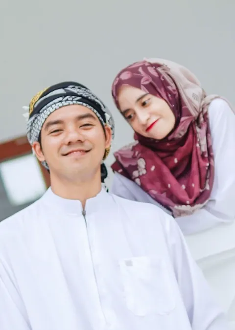 Foto sampul undangan Oci & Rian