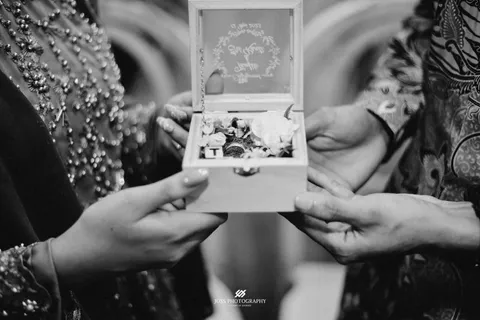 Foto sampul undangan Opik & Anti
