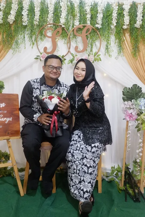 Foto sampul undangan Surya & Sekar