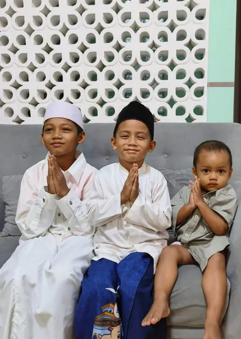 Foto sampul undangan Khitan Rasya & Rasyid