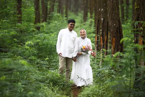 Foto sampul undangan Dikdik & Via