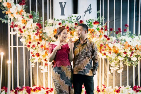 Foto sampul undangan Mya Aryani Ngkulolo & Stevy Handriawan Kamagi