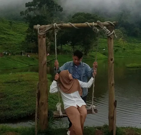 Foto sampul undangan Deni & Sely