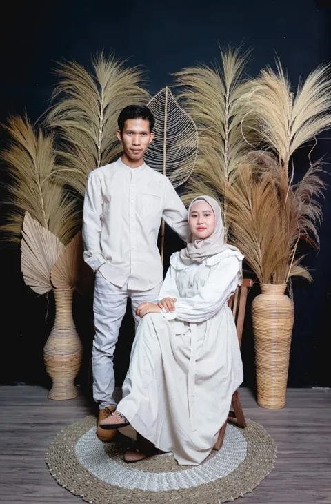 Foto sampul undangan Lena & Eka