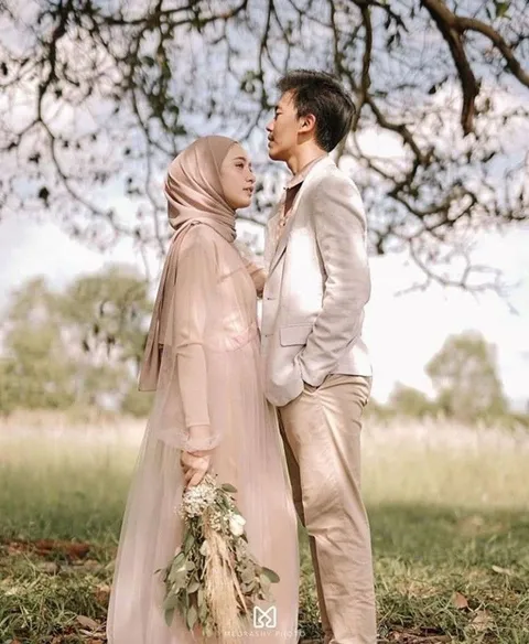 Foto sampul undangan Iis & Hanor