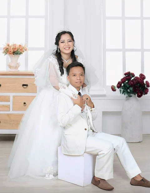 Foto sampul undangan Truly & Wicin