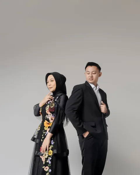 Foto sampul undangan Wulung & Dini