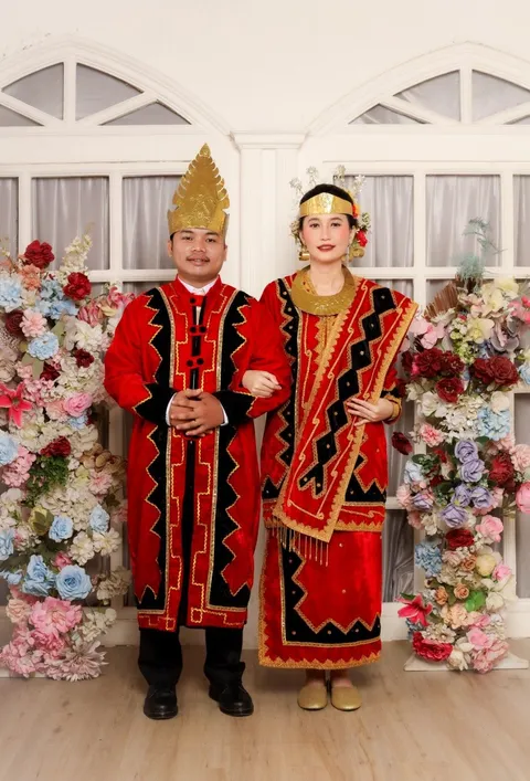 Foto sampul undangan Mei & Kharis