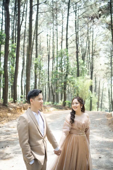 Foto sampul undangan Melisa & Yuwisson