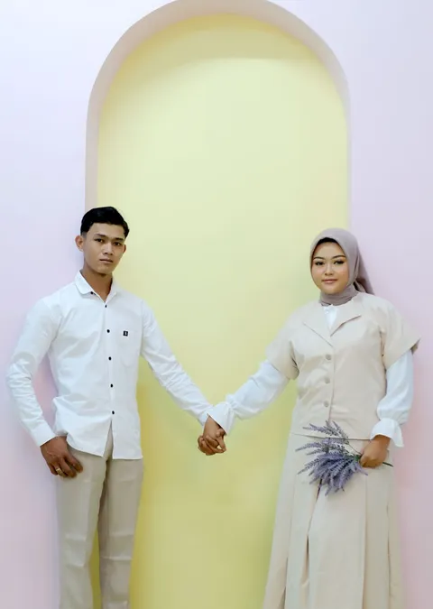 Foto sampul undangan Adelia Febriyanti & Deri Kusnadi