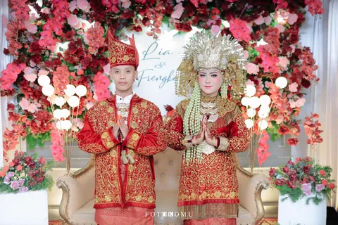 Foto sampul undangan Frengki & Lia