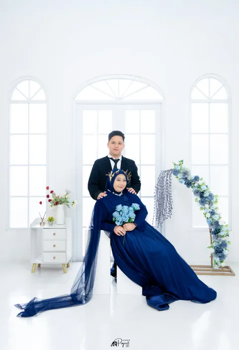 Foto sampul undangan Laila & Zazin