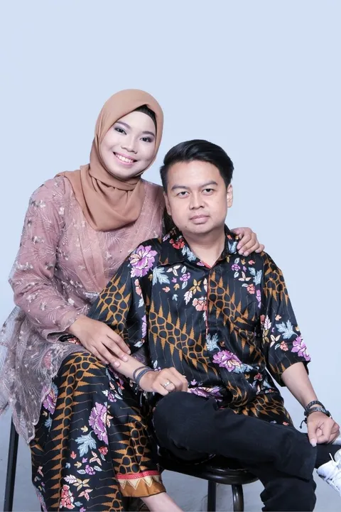 Foto sampul undangan Santi & Riza