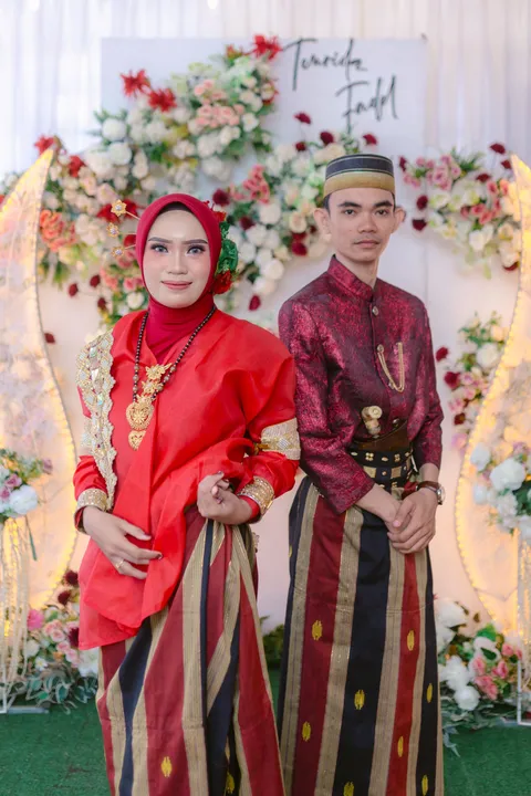 Foto sampul undangan Fadel & Lola