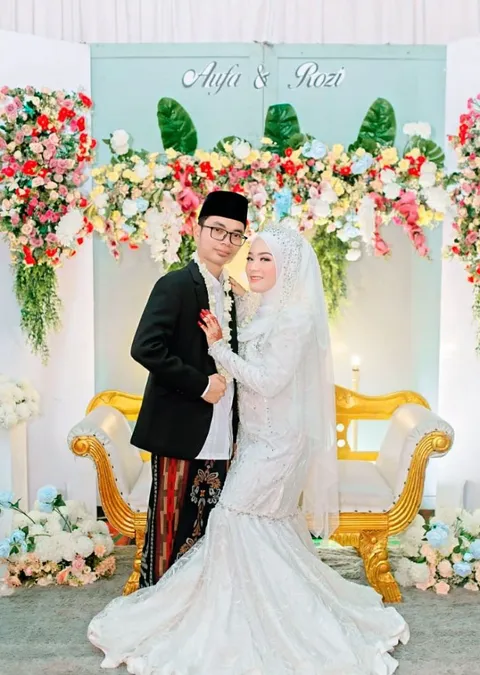 Foto sampul undangan Rozi & Aufa