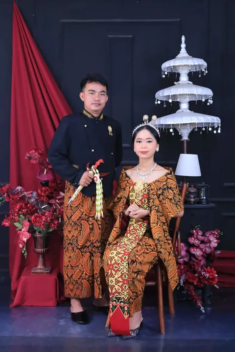 Foto sampul undangan Fidhil & Ratna