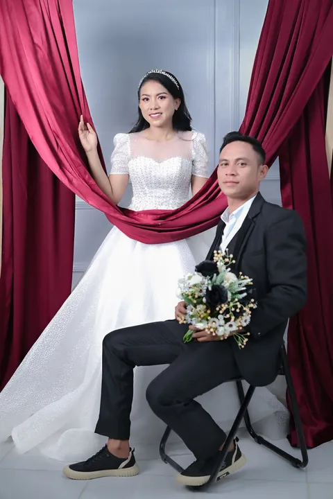 Foto sampul undangan Fani & Dino