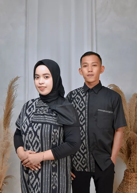 Foto sampul undangan Ammat & Aini