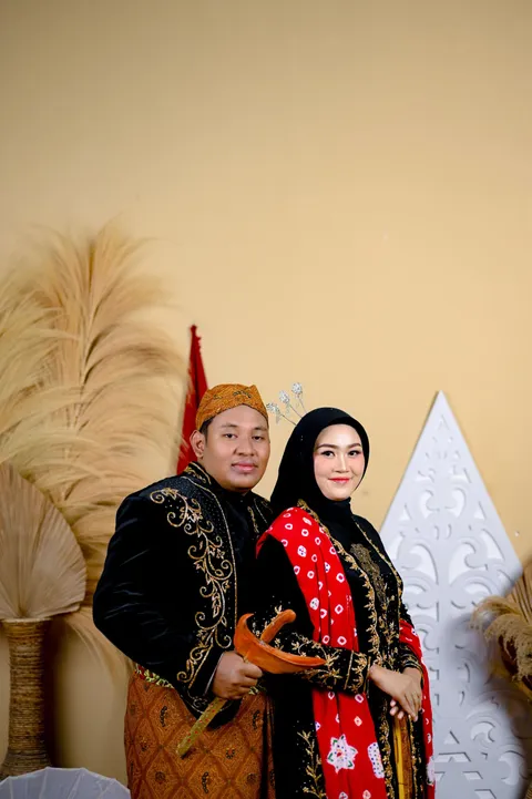 Foto sampul undangan Mila & Dimas