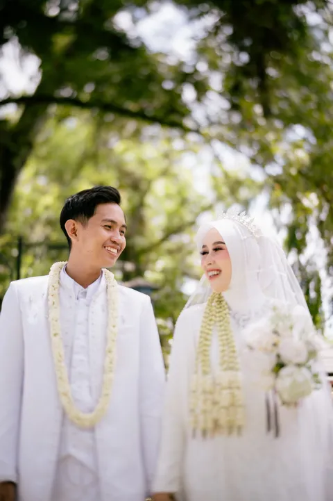 Foto sampul undangan Halija & Fikri