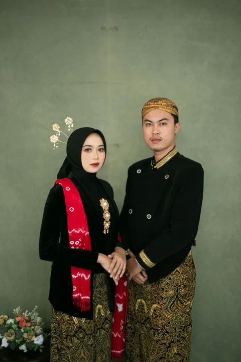 Foto sampul undangan Rama & Titis