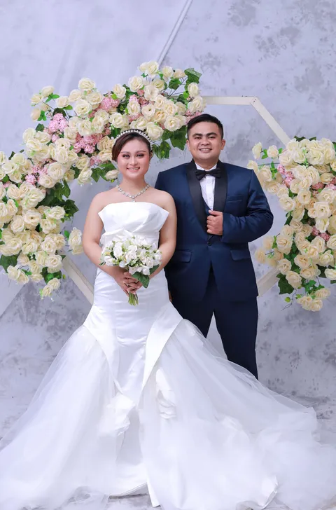 Foto sampul undangan Krista & Alfian